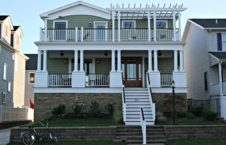 Phoenix Cellular PVC with Mahogany Top Rail